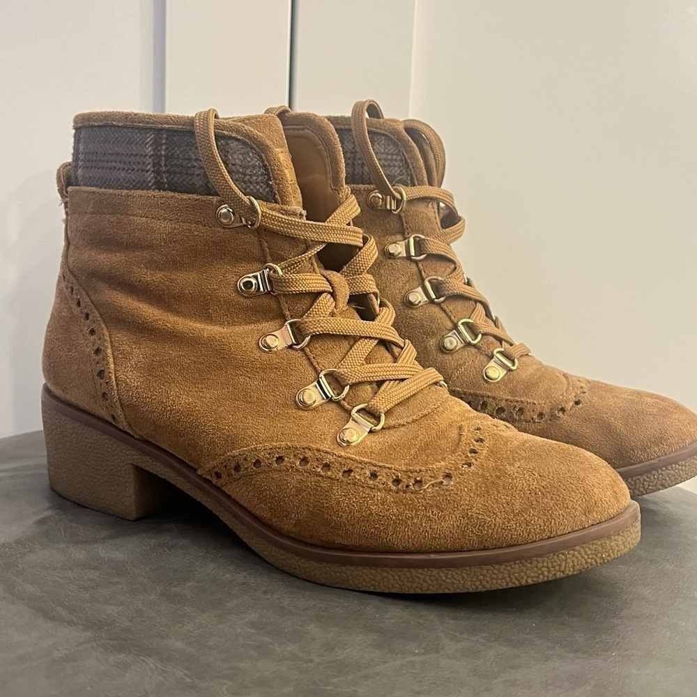 Tommy Hilfiger Lace-Up Faux Suede Boots